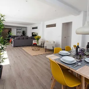 Apartamento Isg Downtown Family Haven Free Parking Spot, Sevilla
